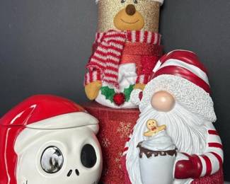 338 christmascookiejarsantagnomefigurin
