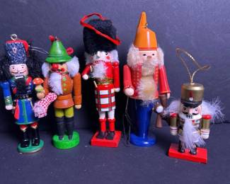 209 smallwoodennutcrackerornaments