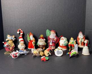 262 assortedhallmarksantaclauschristmas