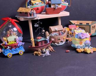 038 assortednoahsarkfigurinesandorname