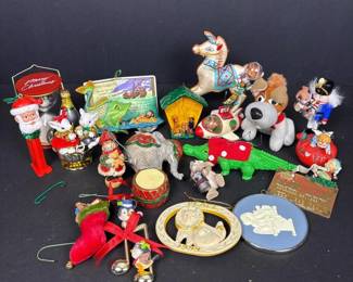 287 assortednoveltychristmasornamentsdec