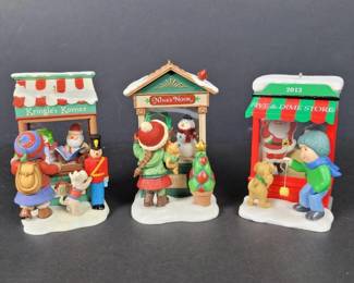 098 hallmarkchristmasstorefrontornaments