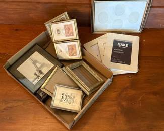 234 assortedpictureframes