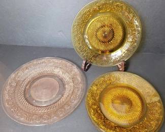 094 vintagefloraldepressionglassplates