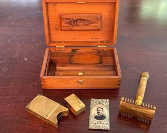 173 vintagegilletterazorsetinwoodencas