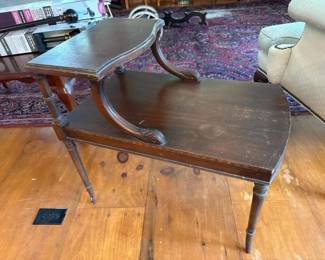 247 vintagetwotierstependtableintradi
