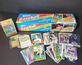 093 assortedsportsandcollectorscards