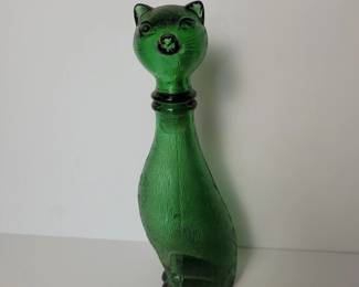 005 vintageitalianemoligreencatdecanter