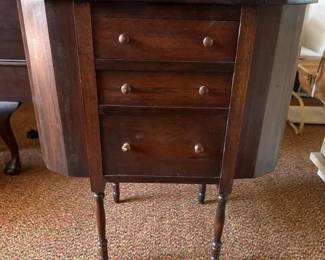302 antiquedropleafsewingtableinthefe
