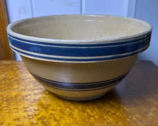 073 stonewaremixingbowlwithbluebands