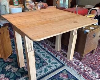 157 rusticdropleafwoodentable