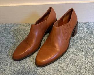 147 bassbrownleatherblockheelshoes