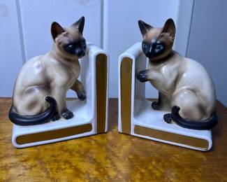 062 pairofleftonsiamesecatbookends