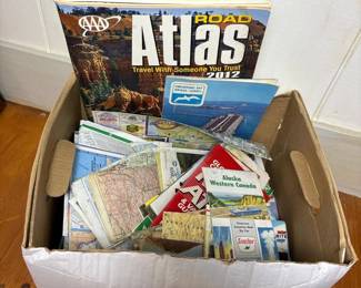 136 assortedroadmapsandtravelbrochures
