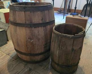 318 antiquewoodenbarrelswithsteelbands