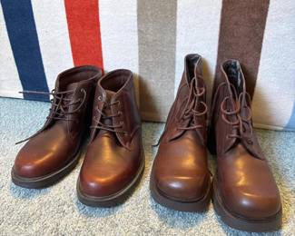 151 twopairsofbassleatherlaceupboots