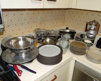 Pots, dish sets