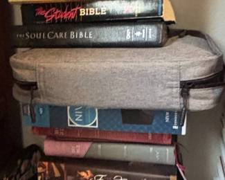 Large Estate Collection of Assorted Hardcover Books fourth image