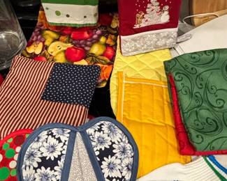 Assorted Vintage and Contemporary Kitchen Textiles Collection