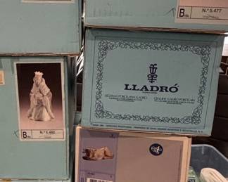 Lladro Nativity Set sixth image