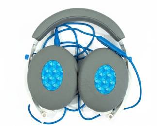Bose SoundTrue OnEar Headphones third image