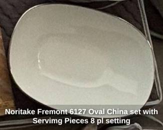 Noritake Fremont Oval China set with Servimg Pieces pl setting