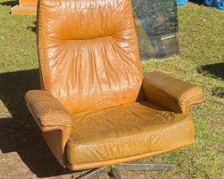 Amazing DS31 Highback lounge chair by De Sede, 1950s, needs some love but in decent shape