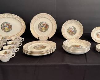 Stetson Figural Dinnerware with 8 Cups  Lidded Pot