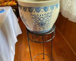 Large Blue  White Chinoiserie Ceramic Planter with Decorative Metal Stand  36 Tall