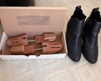 Shoe forms and boots