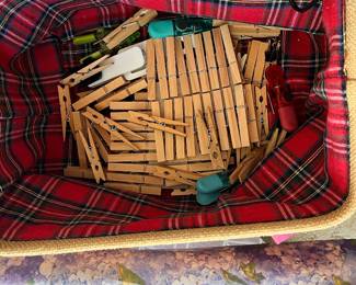 Wooden clothes pins