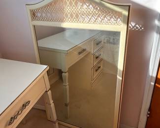 Shabby chic mirror