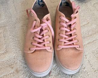 Women's Toms sneakers