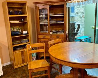Vintage round oak pedestal table with three chairs 