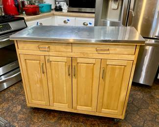 Island prep table with storage on wheels 