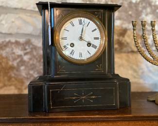 antique mantle clock