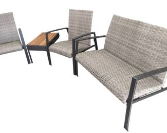 Varmanso Style Outdoor Chair and Table Set