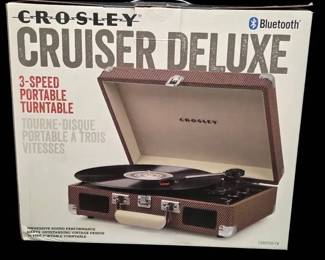 New Crowley Cruiser Deluxe Portable Turntable