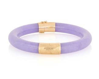 1154 A 14K Gold and Lavender Jade Bangle Of a hinged design featuring lavender jade accented by etched gold elements  Inner circumference: 7 1/2 in. 52.7 grams gross Estimate: $1,000 - $1,500
