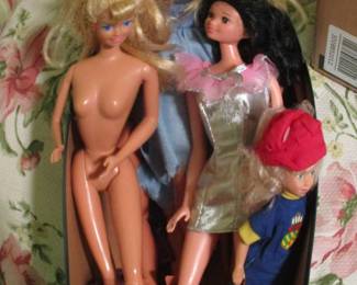 barbies 