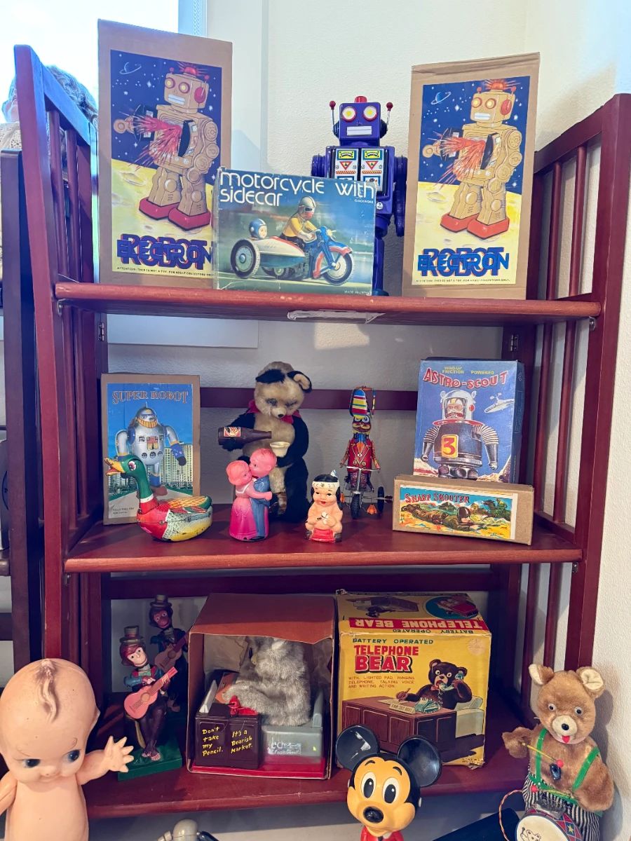 Vintage wind up toys