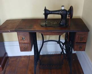 Antique Singer Treadle Sewing Machine