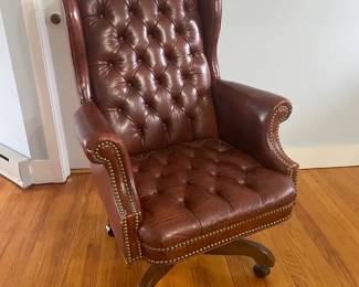 North Hickory Victorian Style Leather Executive Desk Chair