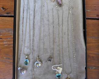 $20 or less all jewelry!