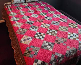 Twin sized vintage quilt bedspread