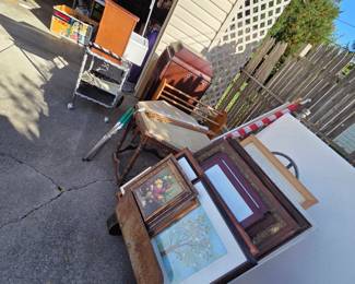 Pictures, Table with concrete tabletop, Victrola 