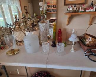 Miscellaneous glassware and lamps