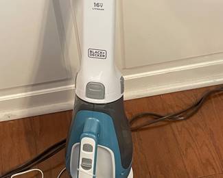 Rechargeable Black & Decker Handheld Vacuum 
