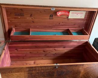 005 Lane Cedar Hope Chest Vintage Walnut