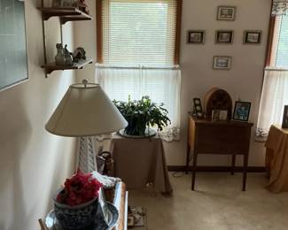 030 Traditional Living Room Vignette Collection